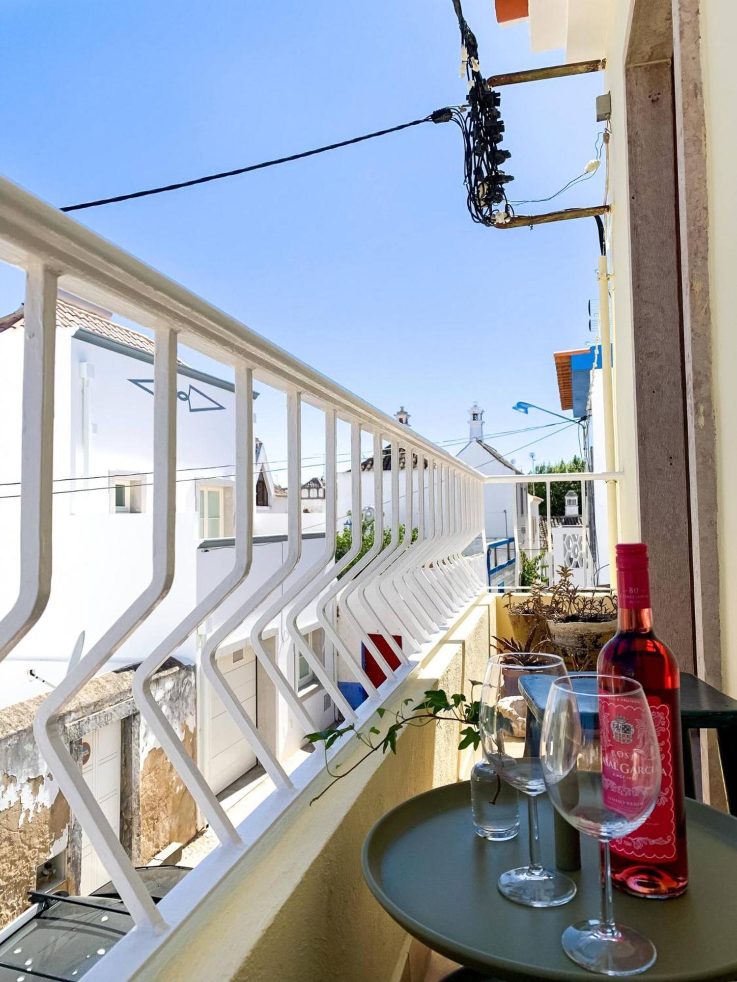 Chic Suite Figueiras W Balcony In Taviras Historical Centre Exterior photo